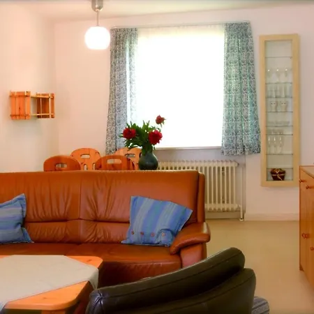 Nach Art Eines Reihenhauses, Direkt Am Wald Rotes Haus Reihenhaus Dahme (Schleswig-Holstein)