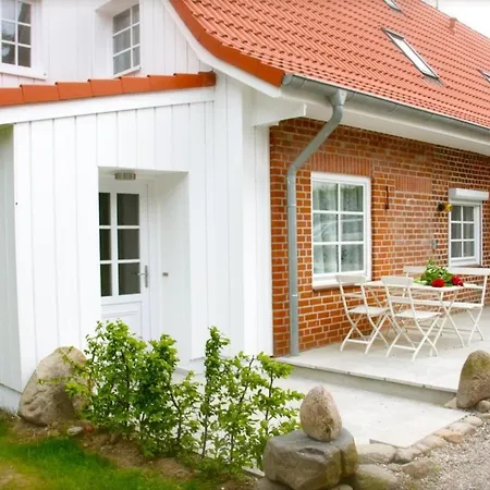 Lägenhet Nach Art Eines Reihenhauses, Direkt Am Wald Rotes Haus Reihenhaus *